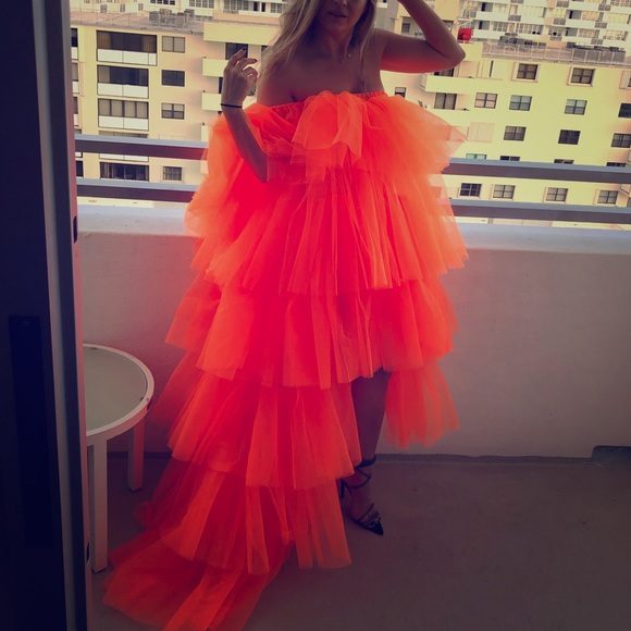 LIKE TO BE NOTIFIED WHEN I GO LIVE Meet your Posher, Ledia - Picture 6 of 7